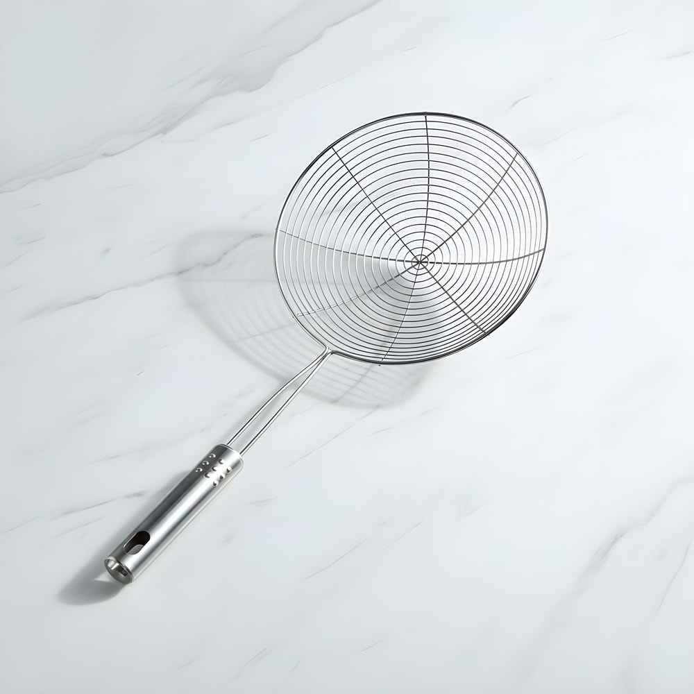 IVORY 18 CM SAPLI METAL KEVGİR 400*